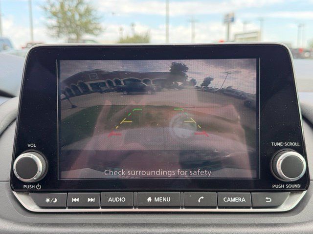 Used 2025 Nissan Rogue SV AWD/4WD image 18