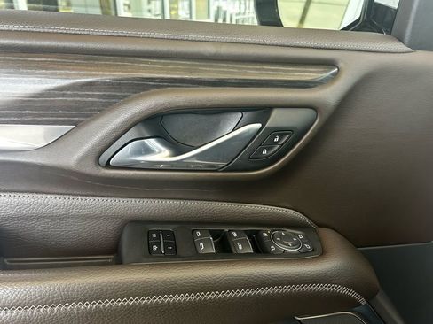 Used 2021 GMC Yukon XL Denali image 8