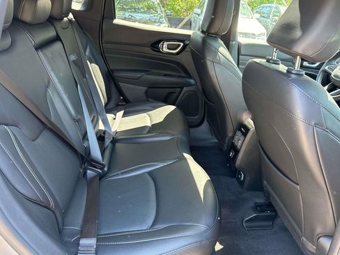 Used 2022 Jeep Compass High Altitude AWD/4WD image 10