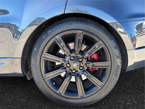 Used 2019 Land Rover Range Rover Sport HST image 15