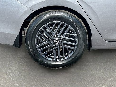 New 2026 Nissan Sentra SV w/ Floor Mat Package FWD image 26