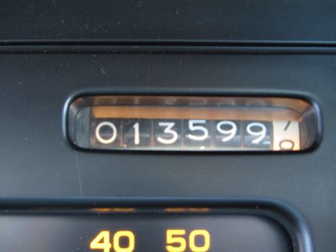 Used 1985 Chevrolet Corvette Coupe image 11