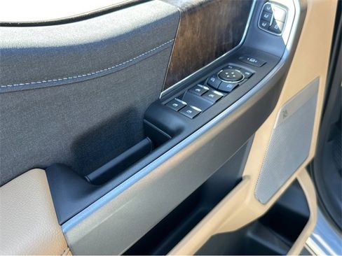 New 2025 Ford F350 Lariat w/ Lariat Ultimate Package image 38