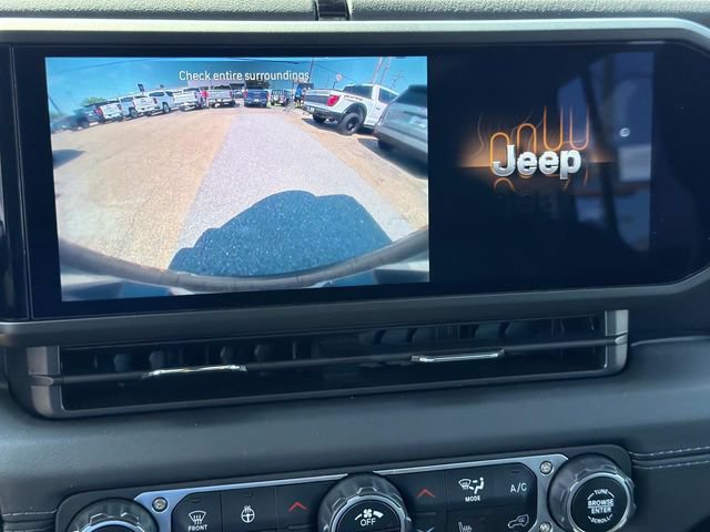 Used 2024 Jeep Wrangler Unlimited Sahara w/ Safety Group AWD/4WD image 31