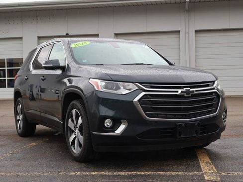 Used 2018 Chevrolet Traverse LT w/ LPO, Floor Liner Package AWD/4WD image 1
