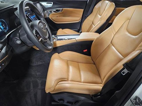 Used 2021 Volvo XC90 T8 Inscription w/ Advanced Package image 17