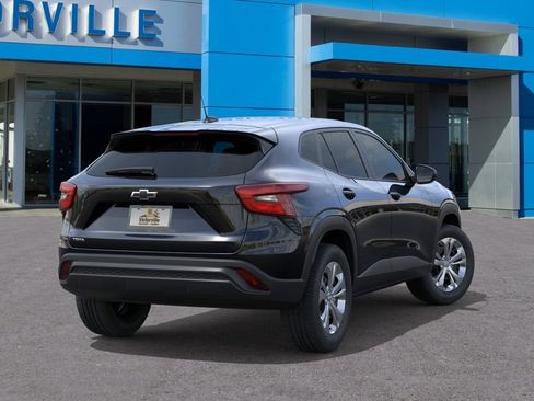 New 2026 Chevrolet Trax LS FWD image 4