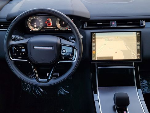 Certified 2026 Land Rover Range Rover Velar Dynamic SE image 28