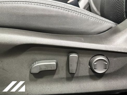 Used 2021 Subaru Forester Premium image 32