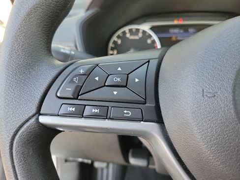 Used 2025 Nissan Altima 2.5 SV image 16