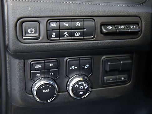 Used 2023 GMC Yukon XL Denali w/ Max Trailering Package AWD/4WD image 32