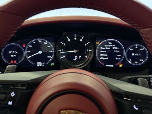 Used 2022 Porsche 911 Carrera image 20