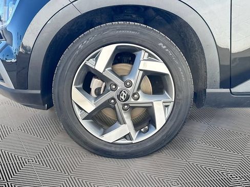 Used 2022 Hyundai Venue SEL FWD image 29