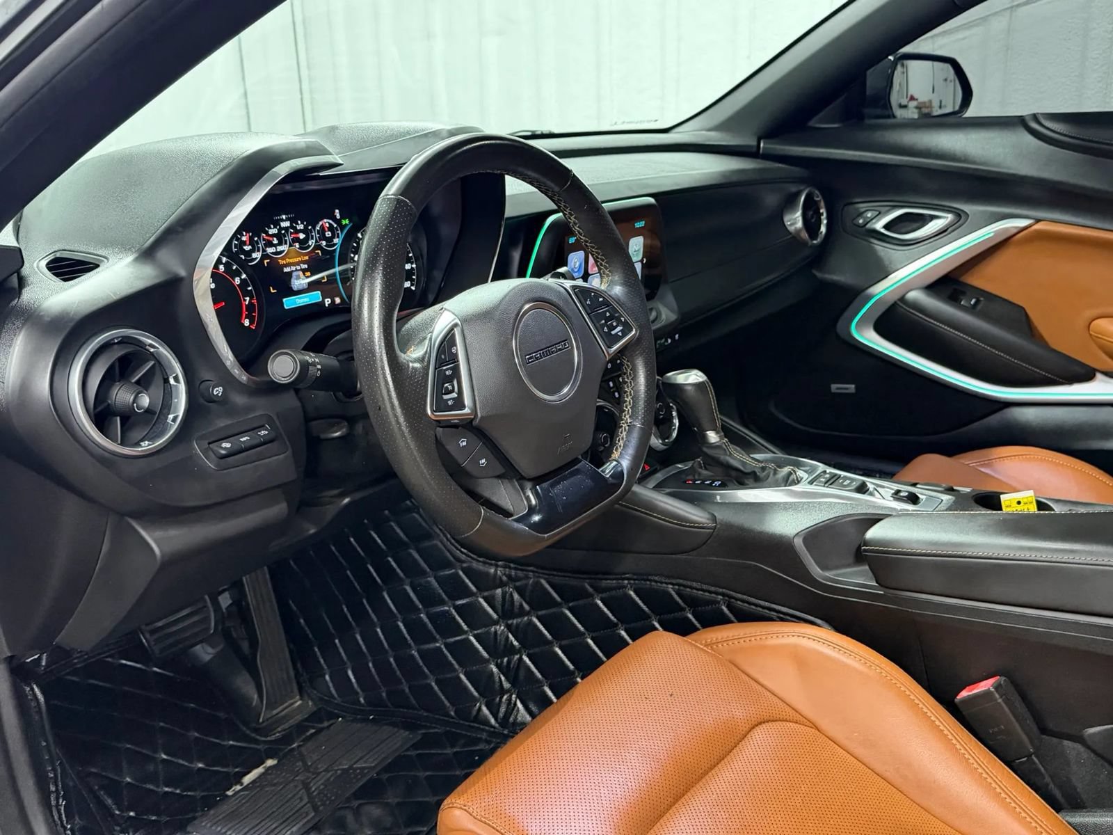 Used 2018 Chevrolet Camaro LT RWD image 17
