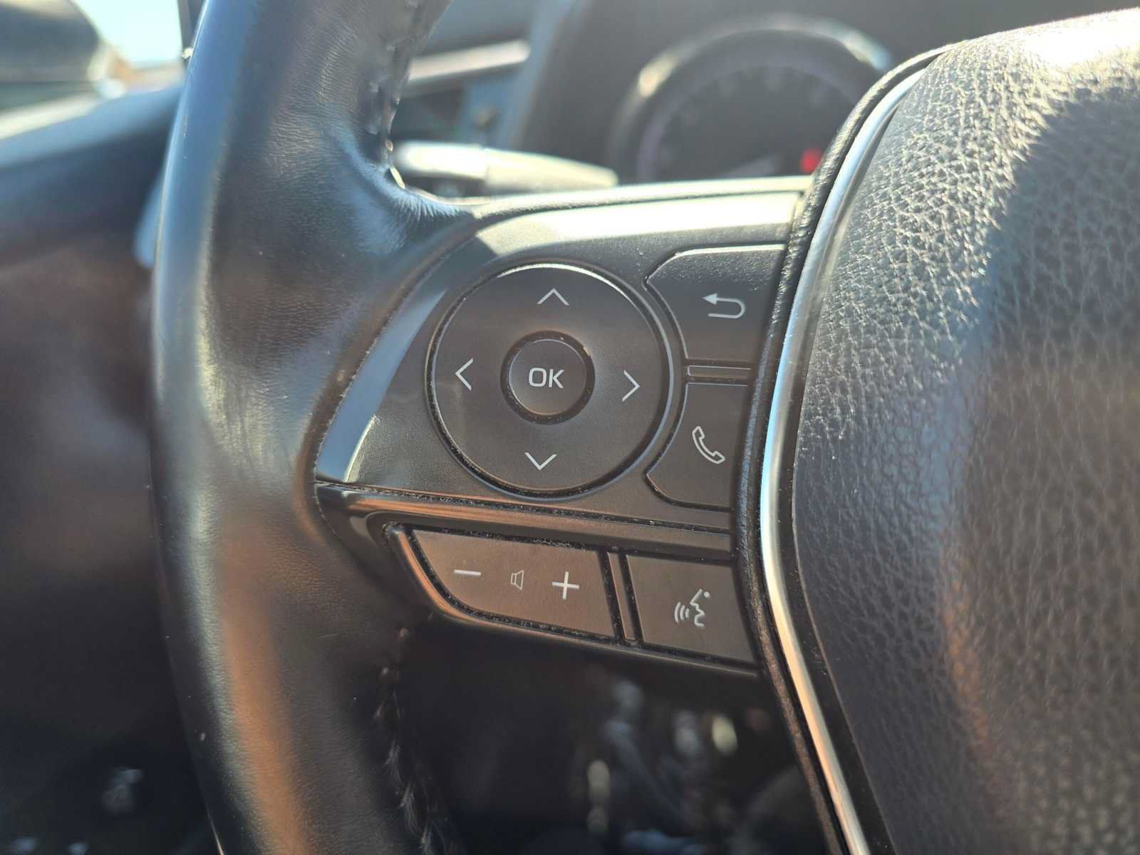 Used 2019 Toyota Camry SE FWD image 31