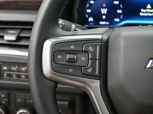 Used 2023 Chevrolet Tahoe Z71 w/ Z71 Off-Road Package AWD/4WD image 17