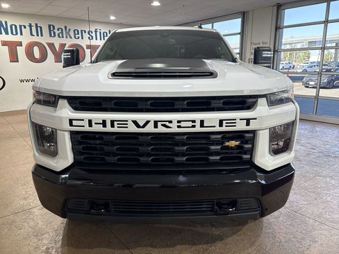 Used 2022 Chevrolet Silverado 2500 Custom w/ Custom Value Package AWD/4WD image 5
