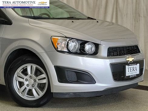 Used 2016 Chevrolet Sonic LT FWD image 5
