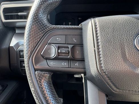 Used 2024 Toyota Tacoma SR5 AWD/4WD image 25