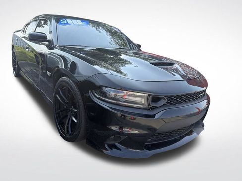 Used 2019 Dodge Charger Scat Pack RWD image 2