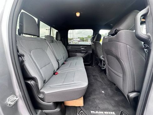 Used 2022 RAM 1500 Big Horn AWD/4WD image 32