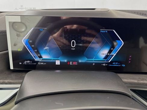 New 2026 BMW X5 xDrive50e image 12