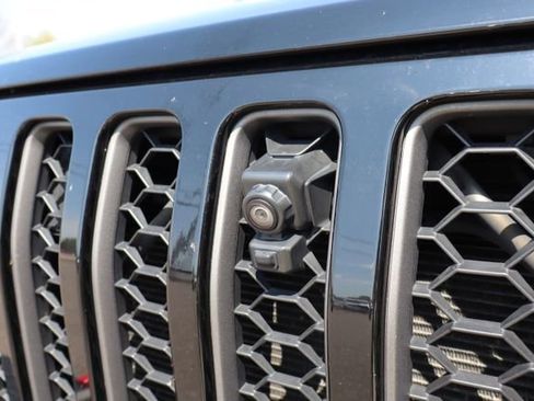 Used 2021 Jeep Wrangler Unlimited Rubicon AWD/4WD image 7