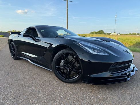 Used 2017 Chevrolet Corvette Stingray Coupe w/ Battery Protection Package image 4