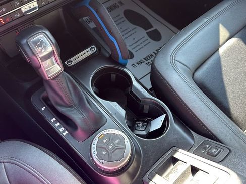 Used 2023 Ford Bronco Black Diamond image 29