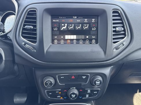 Used 2020 Jeep Compass Sport AWD/4WD image 19