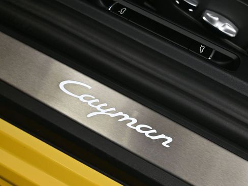 Used 2025 Porsche 718 Cayman image 25