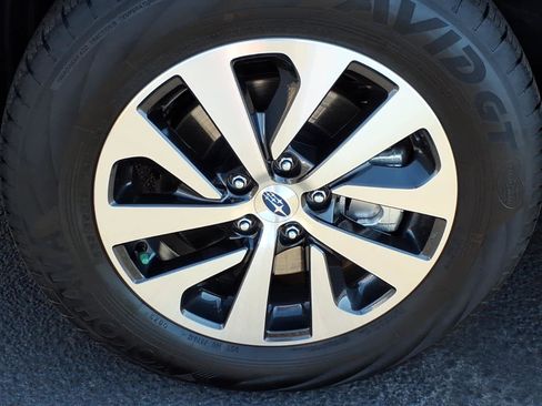 Certified 2025 Subaru Outback Premium w/ Popular Package #1A image 12