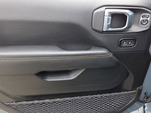 Used 2025 Jeep Wrangler Unlimited Rubicon 392 image 32