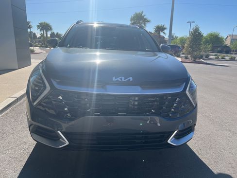 Used 2025 Kia Sportage EX w/ EX Premium Package image 3