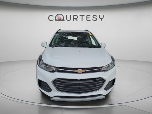Used 2021 Chevrolet Trax LT FWD image 30