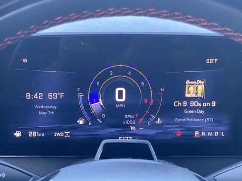 Used 2024 Chevrolet Traverse RS image 12