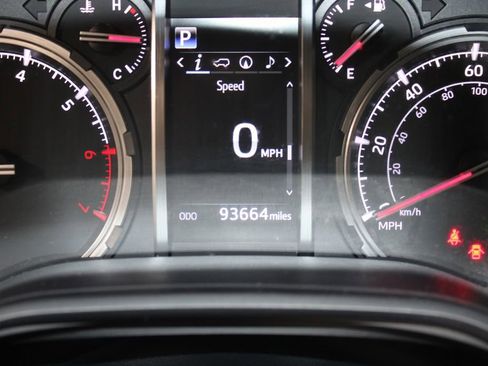 Used 2021 Toyota 4Runner Nightshade image 31