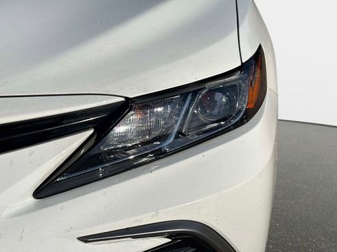 Used 2024 Toyota Camry LE w/ Convenience Package image 9