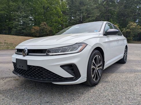 New 2026 Volkswagen Jetta Sport FWD image 8