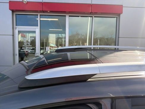 Used 2013 Toyota RAV4 XLE image 4