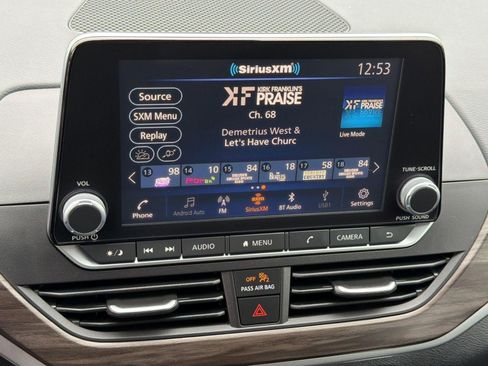 Used 2025 Nissan Altima 2.5 SV FWD image 20