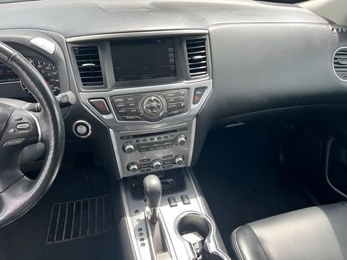 Used 2018 Nissan Pathfinder SL w/ Midnight Edition Package AWD/4WD image 24