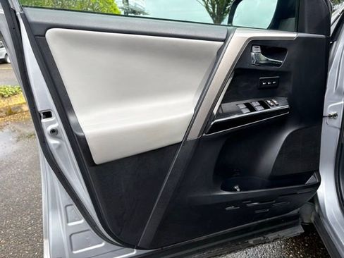 Used 2018 Toyota RAV4 Limited w/ Advanced Technology Package AWD/4WD image 11