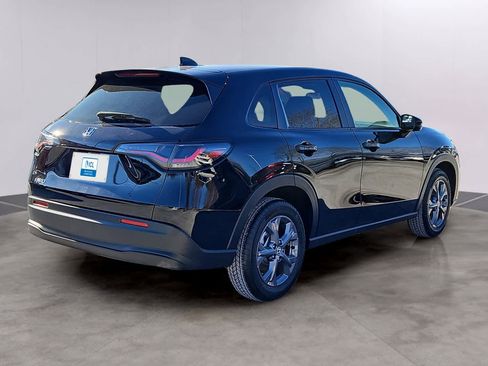 New 2026 Honda HR-V LX image 3