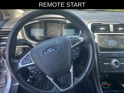 Used 2018 Ford Fusion Titanium AWD/4WD image 10