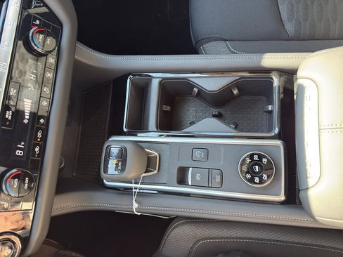 New 2026 Nissan Pathfinder SV image 22