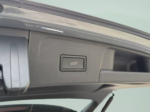 New 2026 Volkswagen Atlas SE FWD image 33