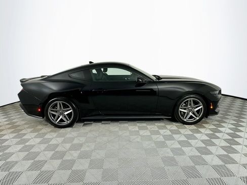 Used 2025 Ford Mustang Coupe RWD image 8
