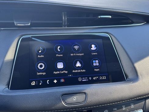 Certified 2023 Cadillac XT4 Luxury w/ Cold Weather Package image 19