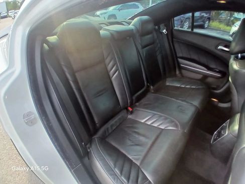 Used 2016 Dodge Charger SRT w/ Harman/Kardon Audio Group RWD image 15